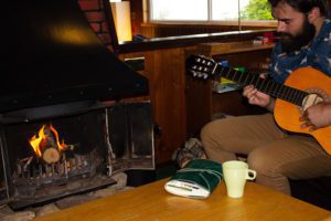 Guitar Lochside Hostel Lounge - Loch Ness